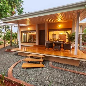 Stayvista'S Green Grove - A Modern Mountain-View Retreat With Lush Lawn